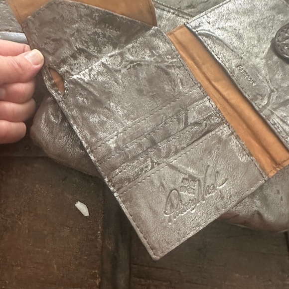 Patricia Nash Elegant Silver Embossed Women's Bag Set - Picture 6 of 10